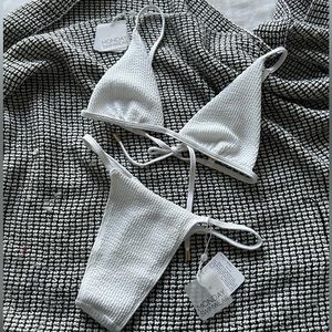 Monday Swimwear (NWT) Barbados Bikini Set